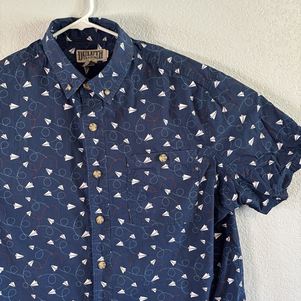 Duluth Trading Shirt Mens Large Relaxed Fit Short Sleeve Cotton Paper Airplanes